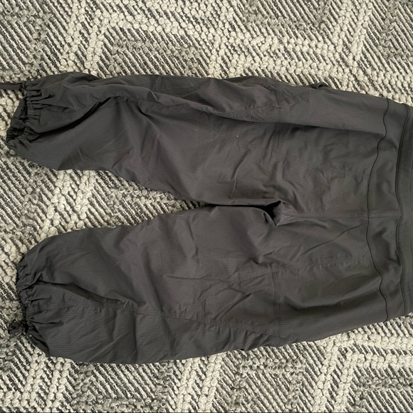 Lululemon shorts / capris / Bermuda shorts - Picture 6 of 6